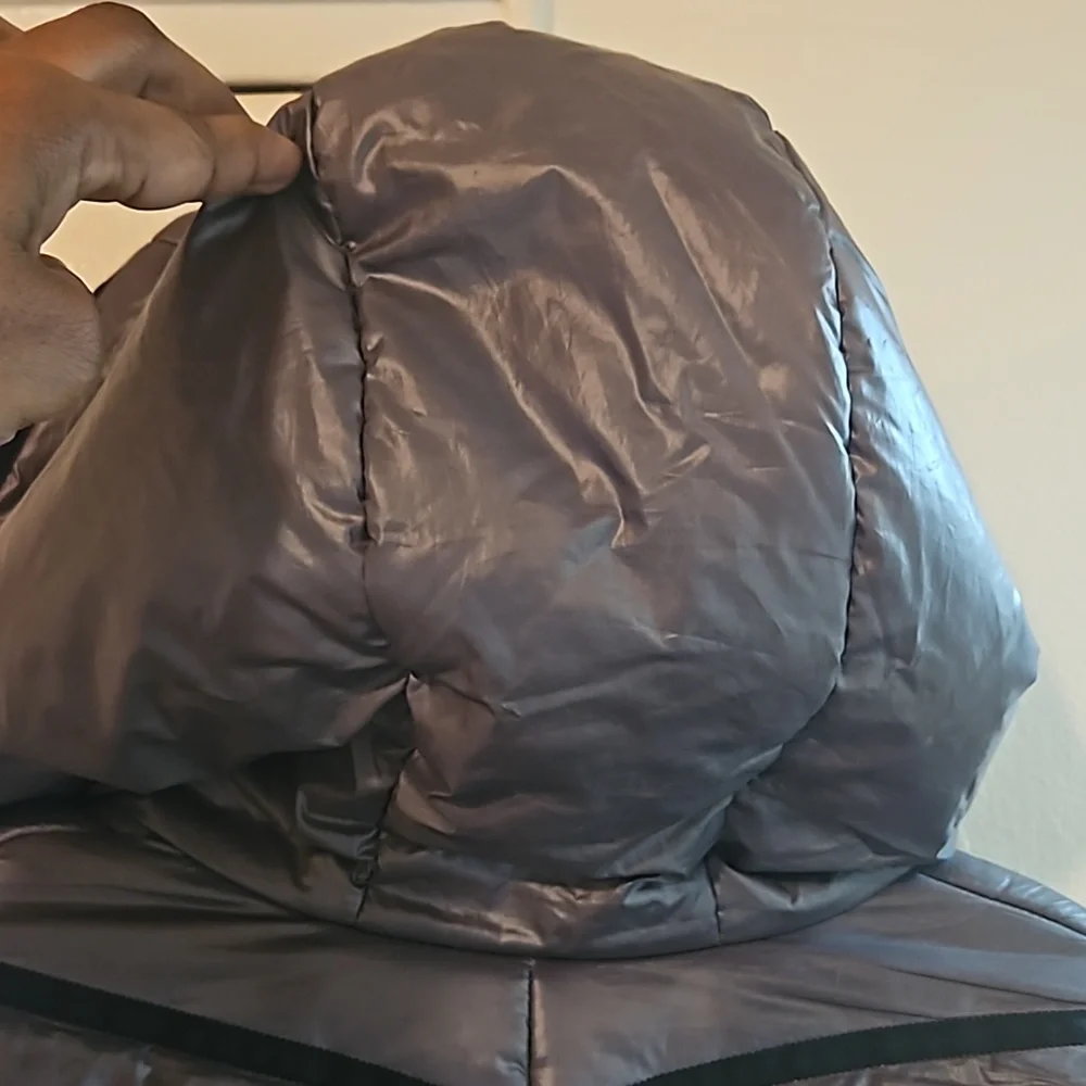 Guess bomber jacket - Picture 9 of 9